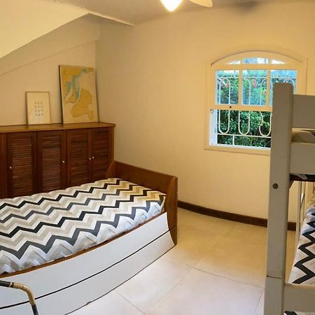 Casa Pereque 100 Metros Da Praia 일랴벨라 외부 사진